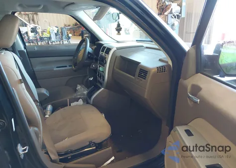 2008 Jeep Patriot Sport z USA, uszkodzony, nr VIN 1J8FT28W68D664256